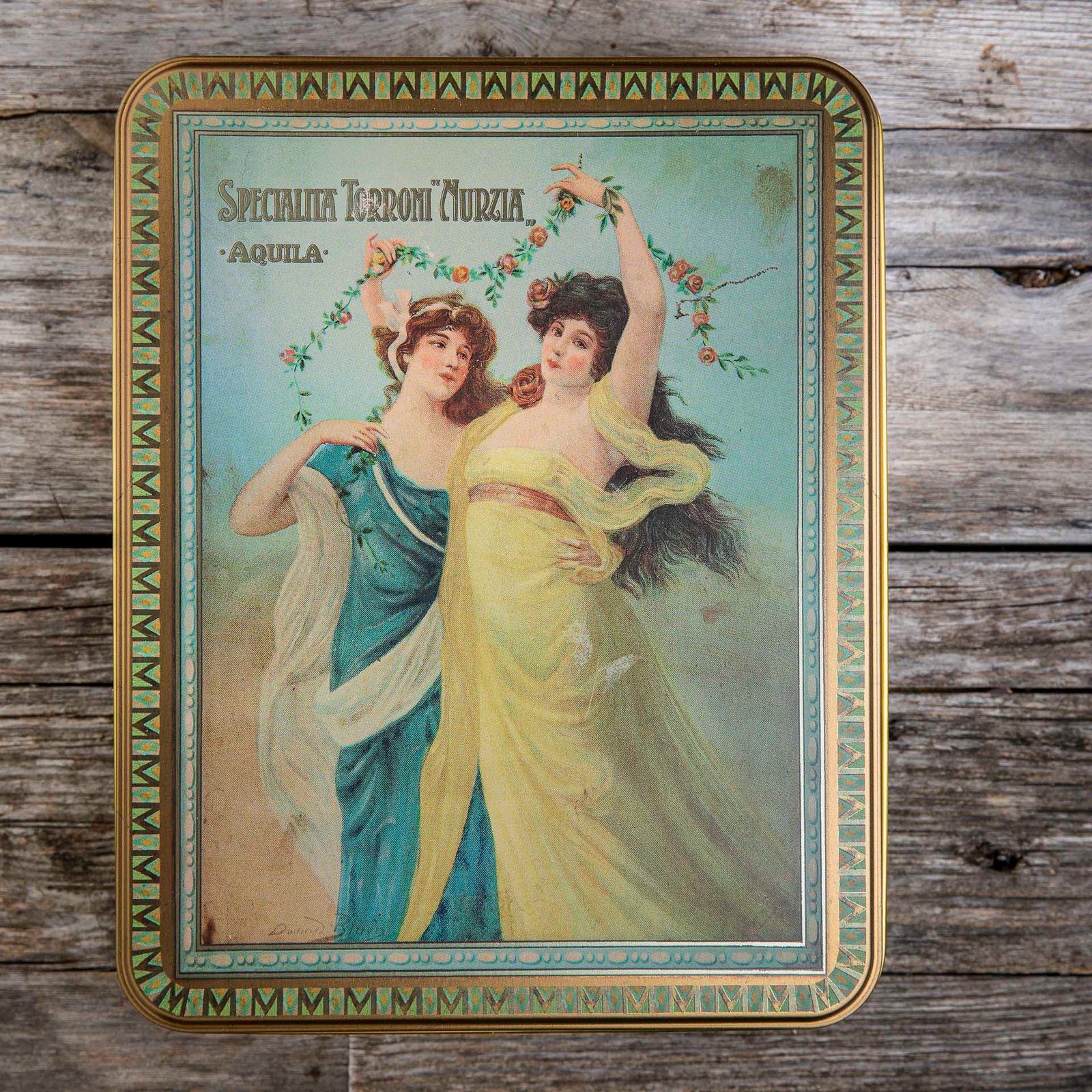 Scatola vintage – Sorelle Nurzia
