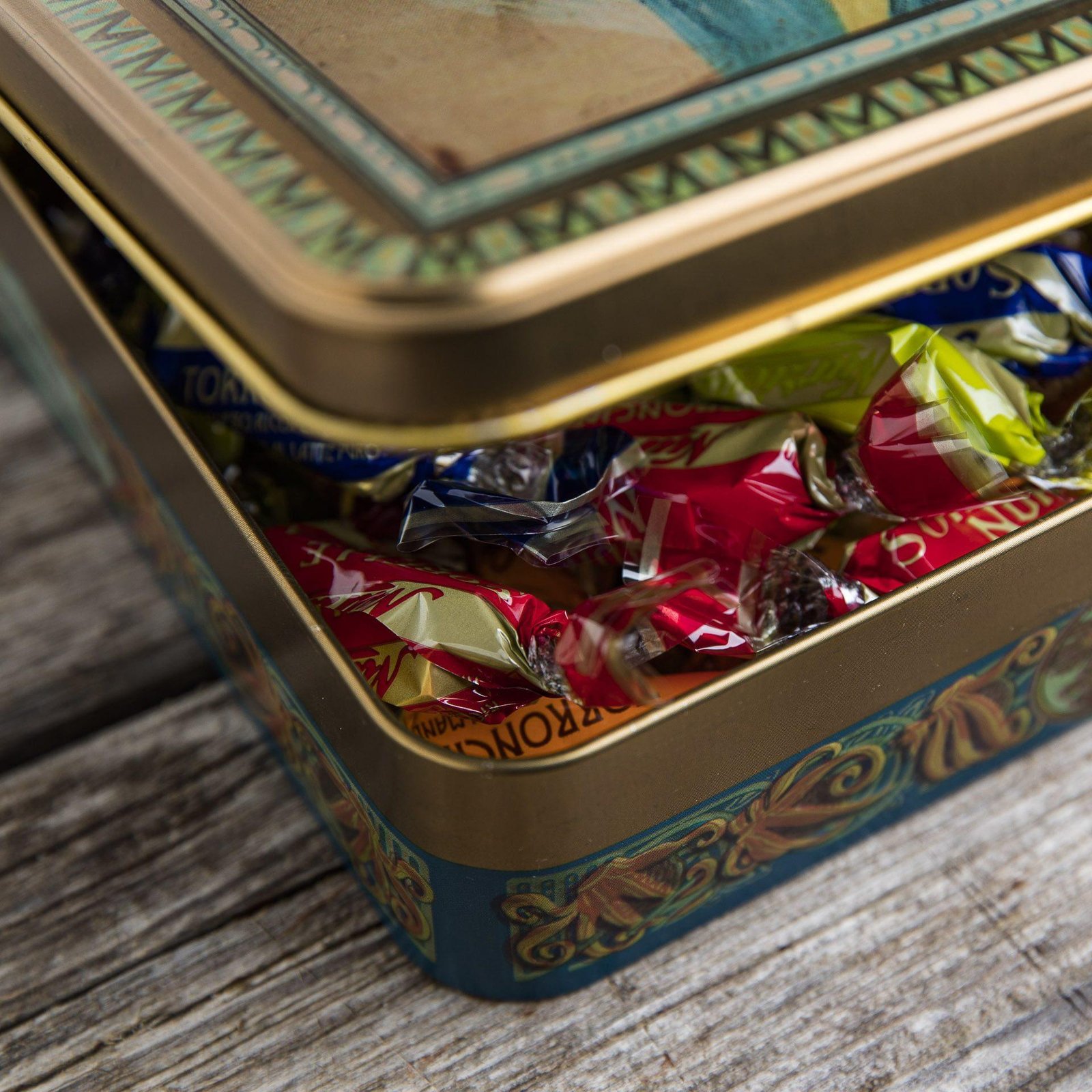 Scatola vintage – Sorelle Nurzia