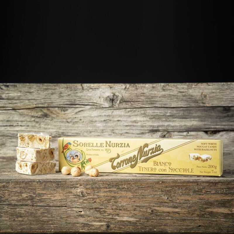 Torrone bianco tenero con nocciole – Sorelle Nurzia