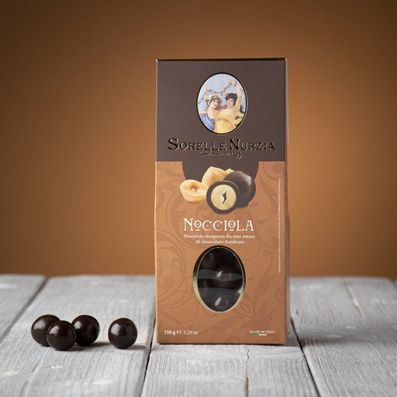 Nocciola ricoperta di cioccolato fondente – Sorelle Nurzia