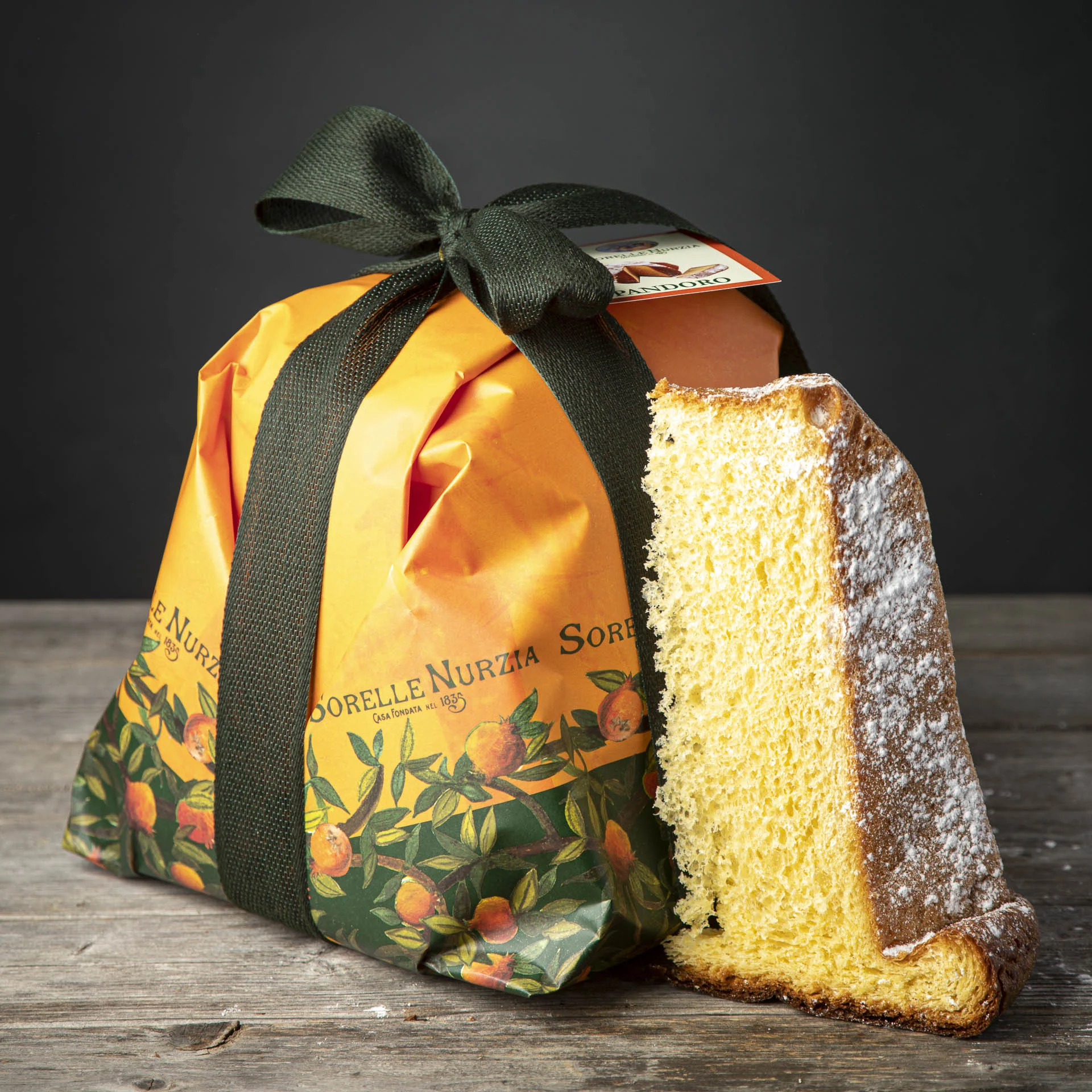Pandoro tradizionale da 1kg – Incarto a mano – Sorelle Nurzia